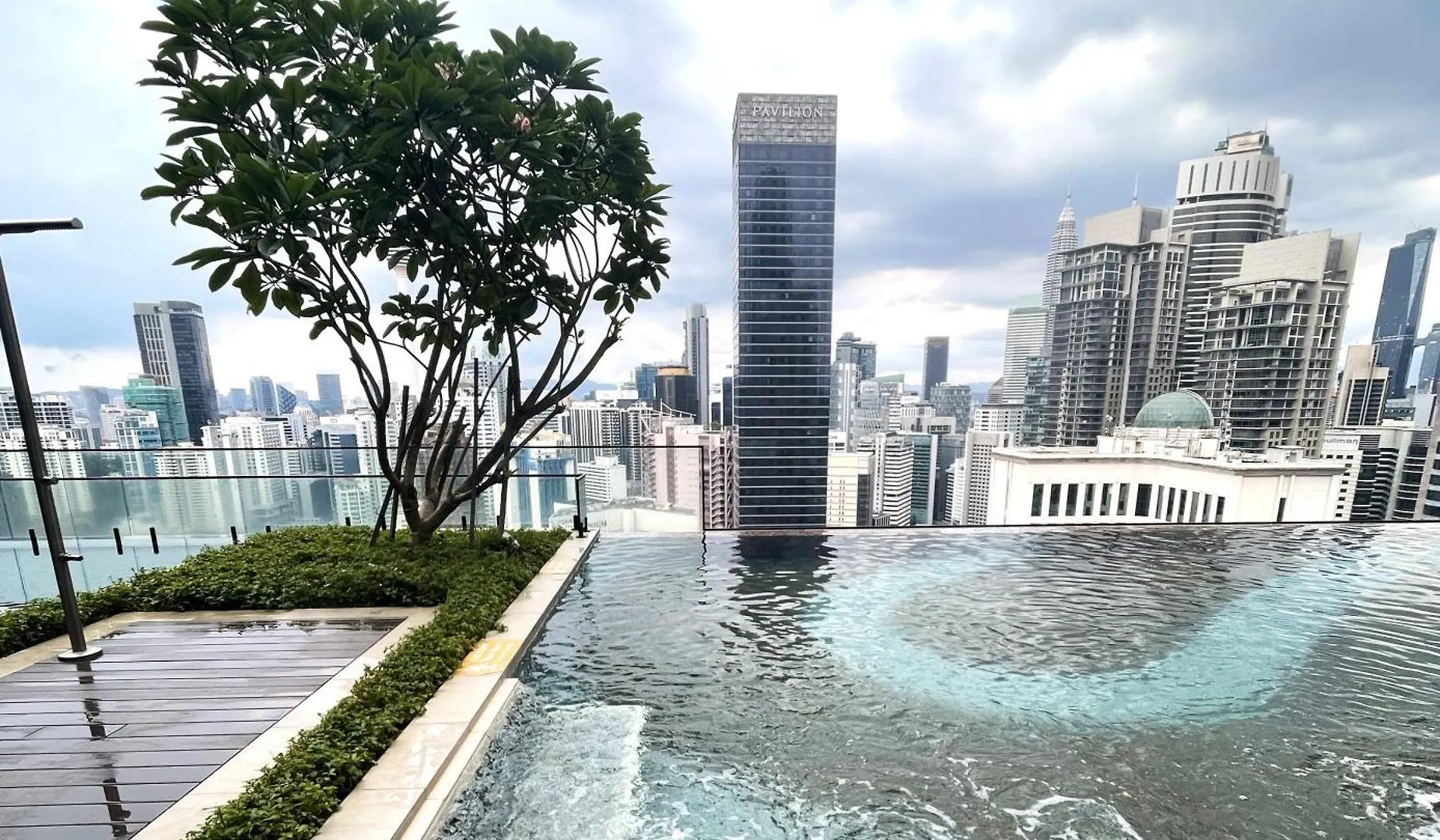 The Axon Suites By Rainbow Touch كوالالمبور شقة