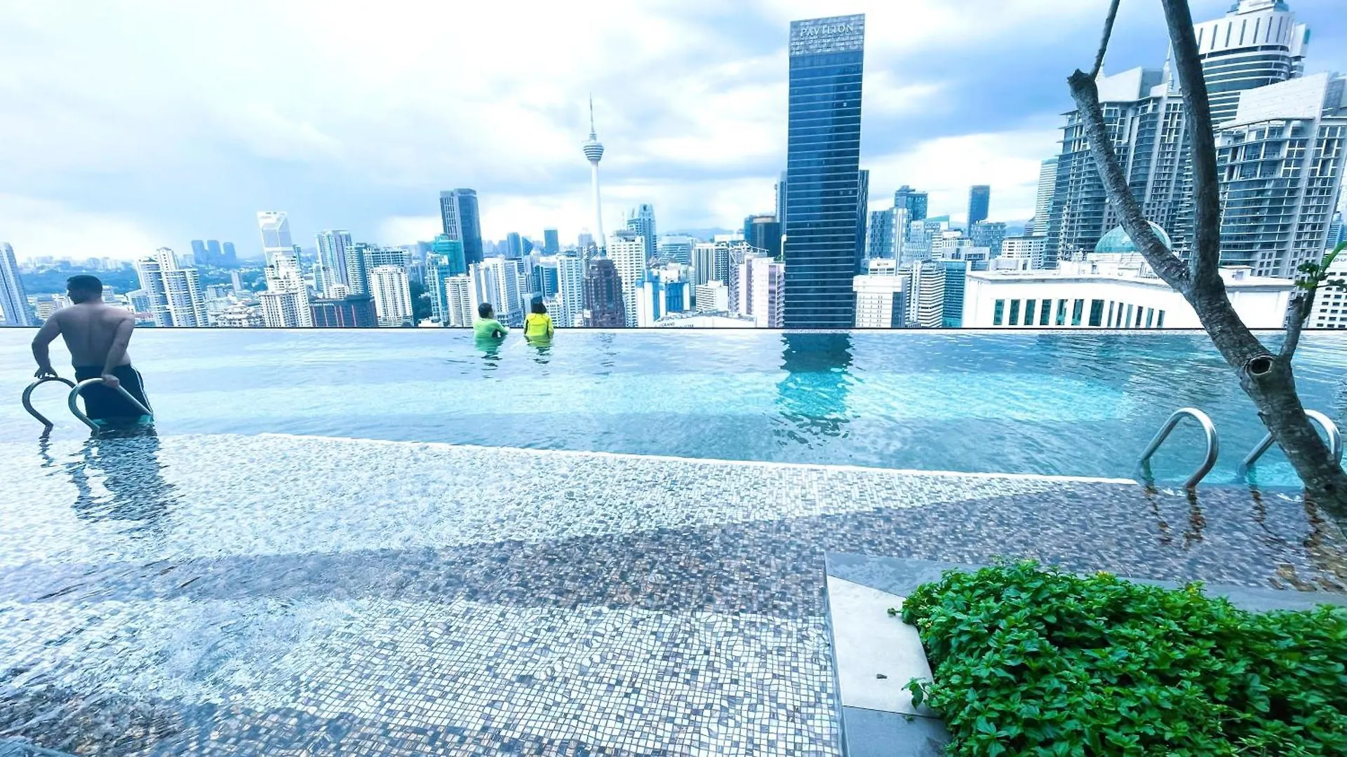 The Axon Suites By Rainbow Touch كوالالمبور شقة