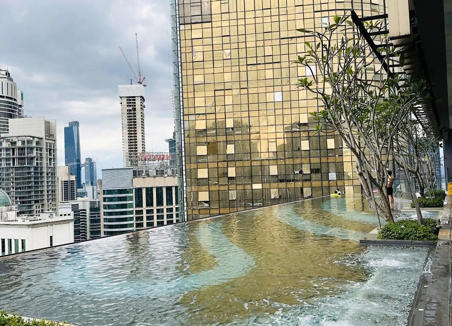 The Axon Suites By Rainbow Touch Kuala Lumpur